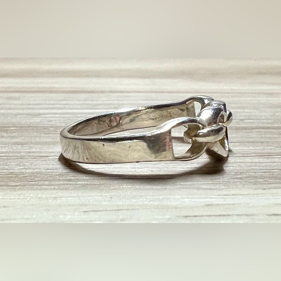 Designer Signed Sterling Silver Chained Horse Bit Heart Ring, Size 7, 3.4g - Picture 5 of 12